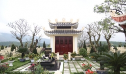 Nghĩa trang toàn lăng mộ tiền tỉ ở Hòa Bình