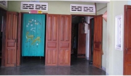 Anh rể cắn “nhũ hoa” em vợ 19 tuổi ngay trước mặt mẹ vợ