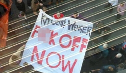 CĐV Arsenal biểu tình, chửi rủa, đòi sa thải Wenger ngay lập tức