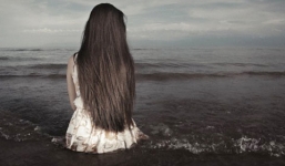 Bạn trai bắt viết cam kết trước khi dâng hiến