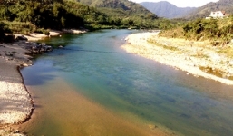 Ba học sinh chết đuối thương tâm vì tắm sông