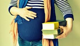 Khi học sinh mang bầu