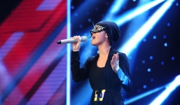 The X-Factor: Cô gái đeo mặt nạ bị lật tẩy chính là ca sĩ Anh Thúy