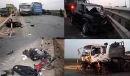 Vừa đi vừa nghe điện thoại, bị ô tô hất tung trên đường