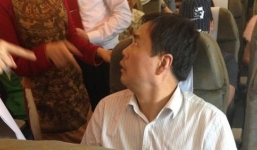 Hành khách Trung Quốc bị tố trộm tiền trên chuyến bay Vietnam Airlines