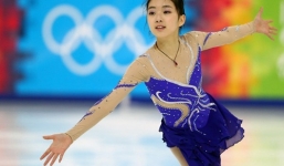 HOT - Mỹ nhân trượt băng đẹp như thiên thần 'tự sướng' tại Nhật Bản