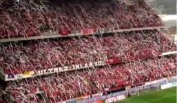 Hy hữu: Trận đấu bị hoãn vì hàng ngàn cuốn giấy vệ sinh