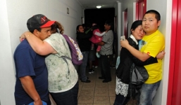 Người dân Chile hoang mang sơ tán khỏi tâm chấn trong đêm