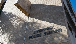 Tài xế taxi cưỡng hiếp bé gái khiếm thính suốt 4 năm