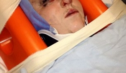 Từ chối nối lại với tình cũ, bà mẹ trẻ bị hành xác dã man