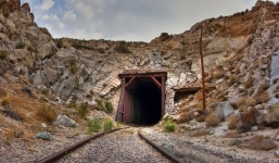 Sập hầm đường sắt cao tốc, 12 người mắc kẹt