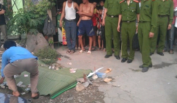 Con trai điên cuồng giết mẹ, chém anh trai trong đêm