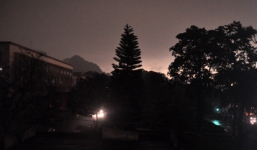 Hiện tượng lạ: 10 phút ngày biến thành 'đêm' ở Quảng Ninh