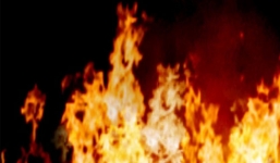 Bị bạn gái từ chối, thanh niên tẩm xăng tự thiêu