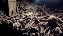 Rợn người hầm mộ dưới lòng đất chứa hơn 6 triệu bộ xương người