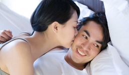 “Chồng chị đang ở trên giường nhà em”