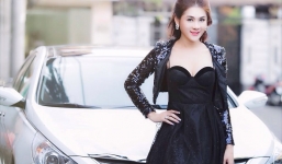 Lâm Chi Khanh gợi cảm, nóng bỏng bên xế sang