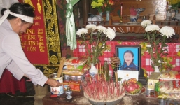 Linh hồn bé gái chăn bò tố cáo kẻ thủ ác?