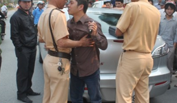 Say rượu, gây tai nạn liên hoàn còn chống trả công an