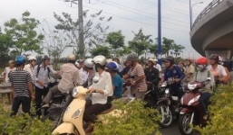 Bức xúc với gã trai 'hèn' đánh phụ nữ vì va chạm giao thông