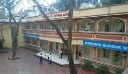 Một cô giáo ở HN bắt học trò lên bục giảng... tát nhau