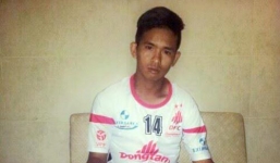 Cầu thủ Việt Nam phải cắt gân ở chân để nối lên vai vì bạo lực sân cỏ