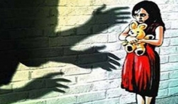 Kỳ lạ bé gái bị bắt cóc, làm 'nô lệ tình dục' suốt đêm mà không kêu cứu