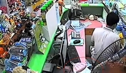 Nữ quái trộm Iphone 'siêu cao thủ'