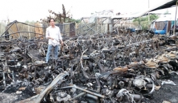 'Tôi bán mạng cũng không đủ tiền đền 300 xe bị cháy'