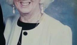 Nghĩ mình là gánh nặng cho chồng, cụ bà 80 tuổi nhảy cầu tự vẫn