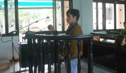 Ném con 4 ngày tuổi xuống đất, bố bị phạt 9 năm tù