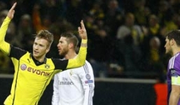Marco Reus tỏa sáng, kền kền trắng run rẩy vào bán kết