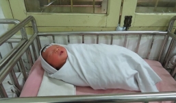 Người mẹ 19 tuổi nhẫn tâm bỏ rơi con sơ sinh