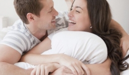 Khốn khổ vì bị 'phi công trẻ' theo đuổi dai dẳng