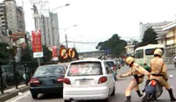 CSGT đuổi bắt ma túy như phim hành động