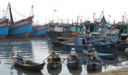 Không được viếng tang bạn gái, thuyền viên đâm chết tài công