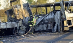 Tai nạn xe bus chở học sinh, ít nhất 9 người thiệt mạng