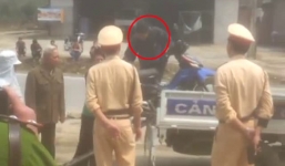 Chàng H'Mông 'đấu trí' với CSGT: 'Đường nhà tao, tại sao tao lại bị bắt?'