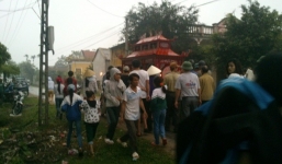 Xe máy đâm chết cháu bé 5 tuổi rồi bỏ chạy