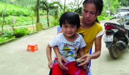 Hoàn cảnh bi đát của người mẹ có 3 đứa con bị bố ép chết cùng