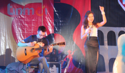 Hàng trăm sinh viên 'say' tiếng guitar đêm gala “I-Feeling”