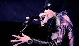 Clip: Hàng trăm sinh viên 'phát cuồng' với Beatboxer số 1 Việt Nam