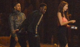 Trêu gái giữa đường, cầu thủ M.U bị phạt nặng