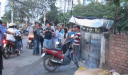 Đang đi xe máy người đàn ông ngã xuống đường tử vong