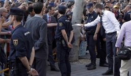 Barcelona thuê 400 người bảo vệ lễ mừng vô địch chưa chắc có