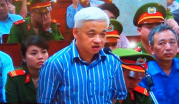 Clip: Bầu Kiên 'tố' bị giám thị cùm chân trong trại giam