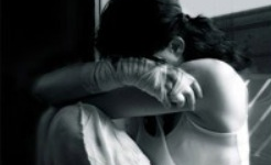 Dụ người yêu đi nhà nghỉ, ép chụp ảnh khỏa thân để tống tiền