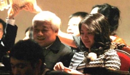 Vợ bầu Kiên và những lần hiếm xuất hiện bên chồng