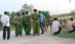 Chủ tịch xã cướp điện thoại nhà báo vì 'ghét thằng quay phim'?