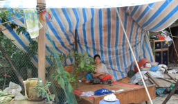 Clip: Khoan giếng khiến hàng chục nhà dân nứt, lún như động đất